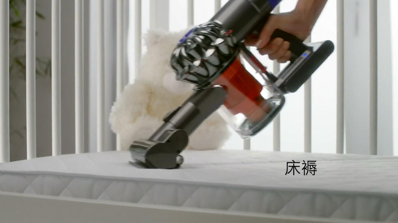 戴森Dyson V6 Fluffy吸塵機廣告