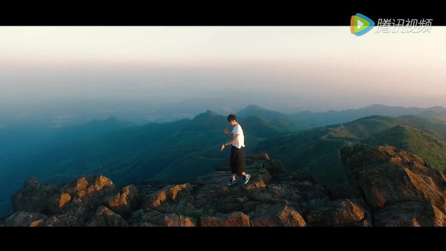 短片 《 摩天石之巔的舞》