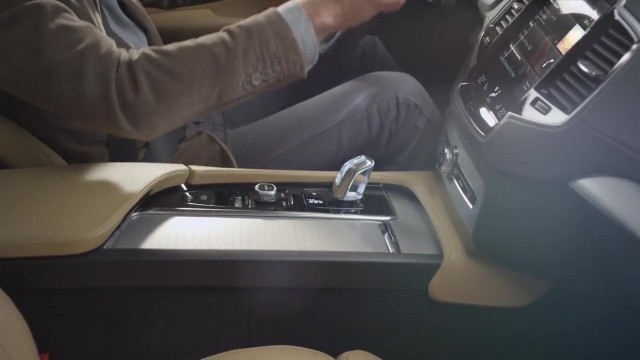 Volvo XC90 沃爾沃 《分裂篇》